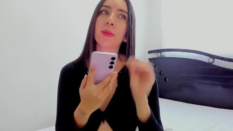 Snapshot of ana_castilo chatting on 01/07/25, 11:48 Ana  IG an castillo 1 online show from 01/07/25, 11:48