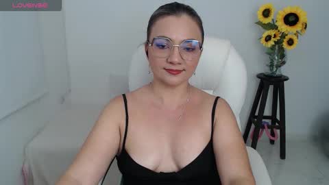  Ana  online show from 10/21/25, 11:38