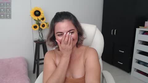 Snapshot of ana_hotmilfx chatting on 12/20/24, 03:14 ANA online show from 12/20/24, 03:14