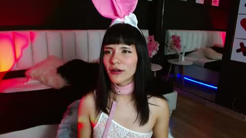 Snapshot of ana_luve chatting on 11/11/25, 01:33 Ana online show from 11/11/25, 01:33