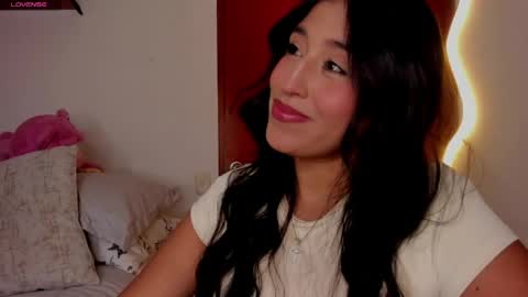 Snapshot of ana_m_ chatting on 04/30/26, 03:35 Ana online show from 04/30/26, 03:35