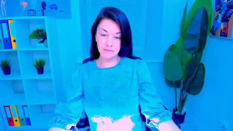 Snapshot of ana_mills chatting on 05/21/26, 10:11 Ana online show from 05/21/26, 10:11