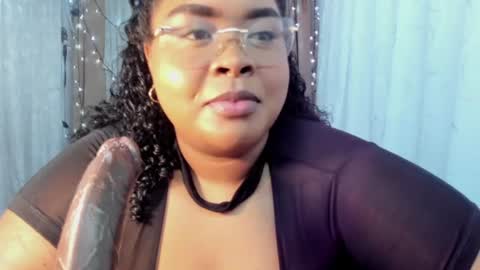 Snapshot of ana_off_alana chatting on 06/25/26, 01:27 Ana online show from 06/25/26, 01:27