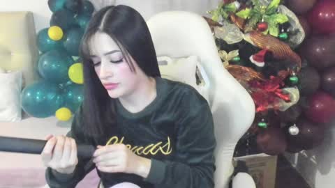 Im anna but you can call me as you want online show from 12/10/24, 10:16