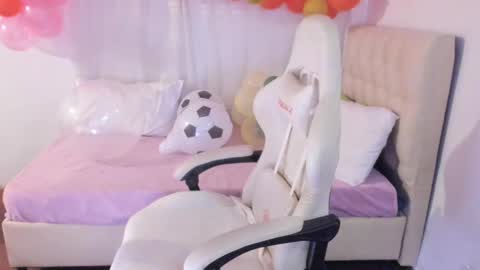 Im anna but you can call me as you want online show from 03/07/25, 02:15