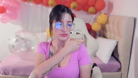 Im anna but you can call me as you want online show from 03/09/25, 12:10