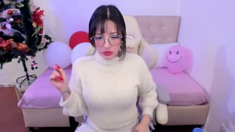 Im anna but you can call me as you want online show from 12/19/25, 12:06