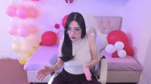 Im anna but you can call me as you want online show from 04/09/26, 08:25