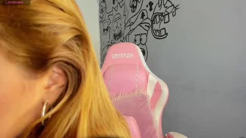 ana_star_ online show from 01/09/26, 11:06