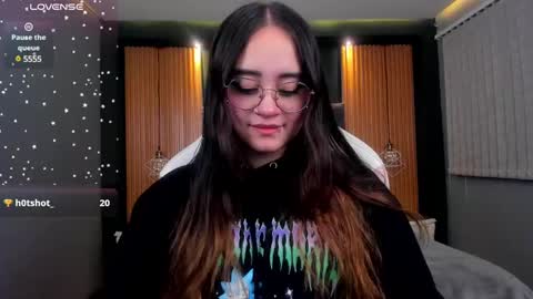 Snapshot of ana_taylor2 chatting on 02/11/25, 08:52 Ana online show from 02/11/25, 08:52