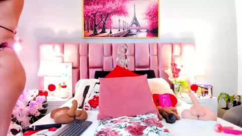 anaa_bellaa online show from 02/04/26, 12:33