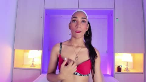 anaacollins_ online show from 10/25/25, 12:02