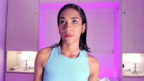 anaacollins_ online show from 05/09/26, 11:59