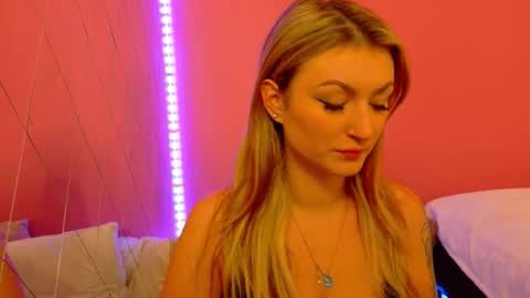 anaayss online show from 12/17/25, 05:35