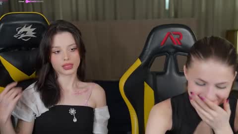 Sweet girls online show from 03/08/25, 11:37