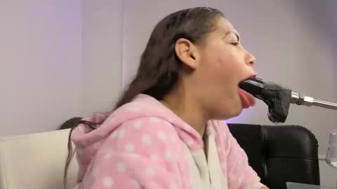 Anabel Alice Gandara online show from 03/05/26, 09:49