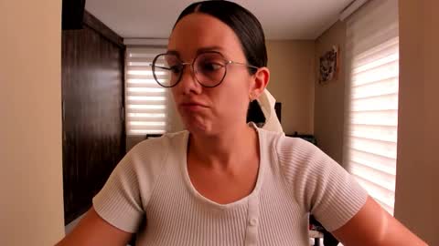 Anabel online show from 02/06/26, 03:37