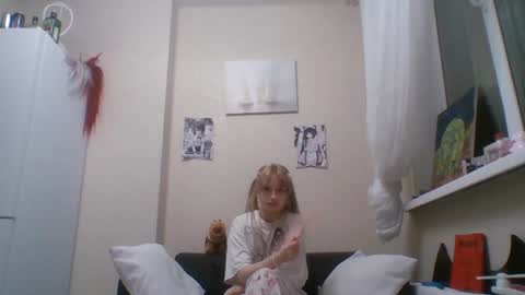 Snapshot of anabelbrando chatting on 06/21/26, 05:59 Malvina online show from 06/21/26, 05:59