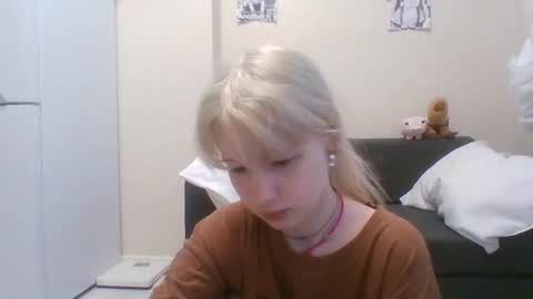 Snapshot of anabelbrando chatting on 07/05/26, 04:47 Malvina online show from 07/05/26, 04:47