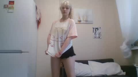 Snapshot of anabelbrando chatting on 07/22/26, 03:26 Malvina online show from 07/22/26, 03:26