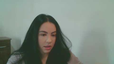 anabelenogueira1 online show from 05/12/26, 12:02