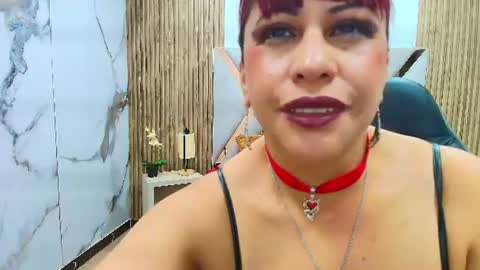 Snapshot of anabella_thompson chatting on 06/20/26, 11:35 Anabella online show from 06/20/26, 11:35