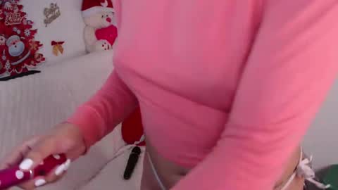 Ana online show from 12/24/24, 10:01