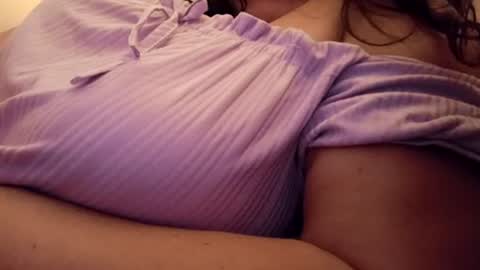 Snapshot of anabellovee chatting on 07/16/26, 08:42 ANABELLOVEE online show from 07/16/26, 08:42