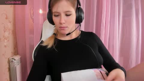 Snapshot of anabelmelody chatting on 10/20/25, 06:47 AnabelMelody online show from 10/20/25, 06:47
