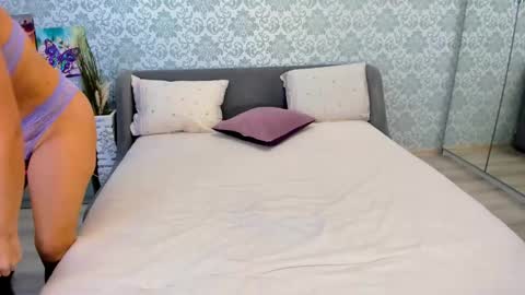   Ana   online show from 01/31/25, 08:11