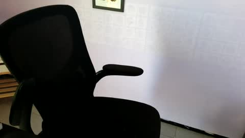 Snapshot of anabelucci_ chatting on 08/04/26, 06:43 anabelucci_ online show from 08/04/26, 06:43