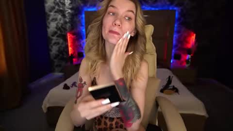 Nika online show from 02/09/25, 09:58