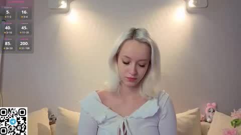 Snapshot of anadeya chatting on 10/17/25, 11:29 Deya online show from 10/17/25, 11:29
