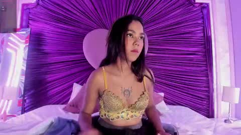 Anna online show from 03/02/25, 07:23