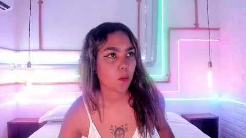 Anna online show from 12/01/25, 06:46