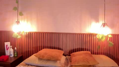 Anna online show from 02/25/26, 05:22