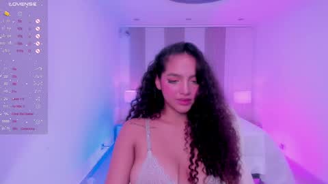 Snapshot of anahi_curlie1 chatting on 02/11/25, 09:53 Anahi Curlie online show from 02/11/25, 09:53