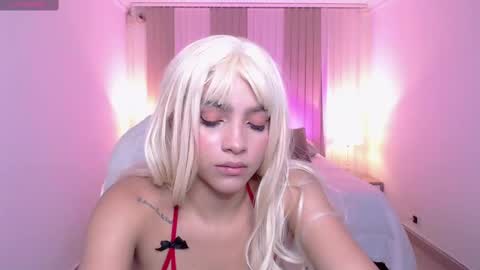 Snapshot of anahi_curlie1 chatting on 03/01/25, 03:32 Anahi Curlie online show from 03/01/25, 03:32