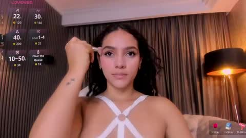 Snapshot of anahi_curlie1 chatting on 05/25/26, 11:05 Anahi Curlie online show from 05/25/26, 11:05