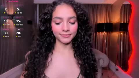 Snapshot of anahi_curlie1 chatting on 06/10/26, 11:31 Anahi Curlie online show from 06/10/26, 11:31