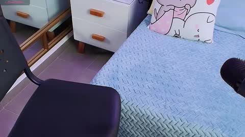 Snapshot of anahi_maite chatting on 02/10/25, 07:07 Anahi online show from 02/10/25, 07:07