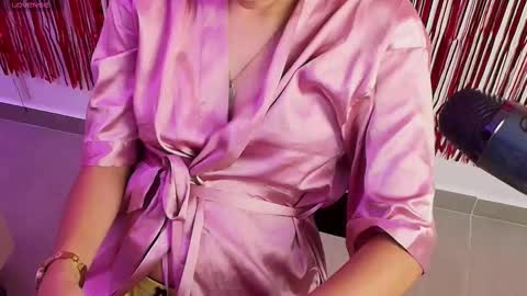 Snapshot of anahi_maite chatting on 02/11/25, 08:31 Anahi online show from 02/11/25, 08:31