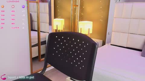 Snapshot of anahi_maite chatting on 10/10/25, 07:35 Anahi online show from 10/10/25, 07:35