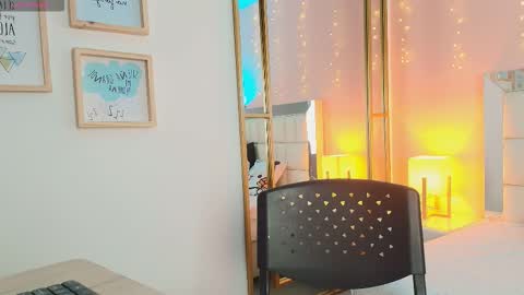 Anahi  online show from 03/05/26, 07:21