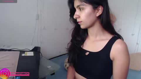 Anahi Browns online show from 02/11/25, 04:24