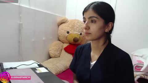 Anahi Browns online show from 10/17/25, 07:38