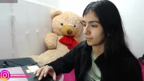 Anahi Browns online show from 10/22/25, 10:09