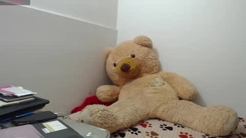 Anahi Browns online show from 03/18/26, 09:40