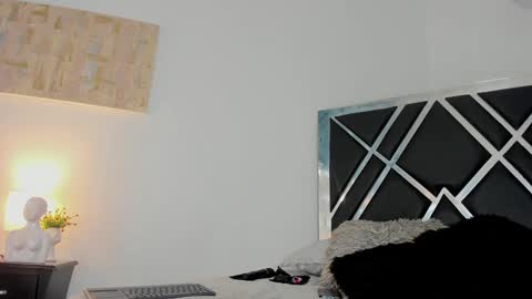 Anah online show from 01/18/25, 12:36