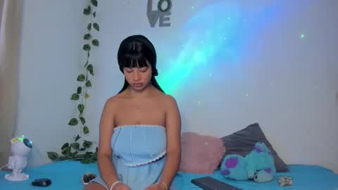 Anahi Rivera online show from 12/18/25, 11:49